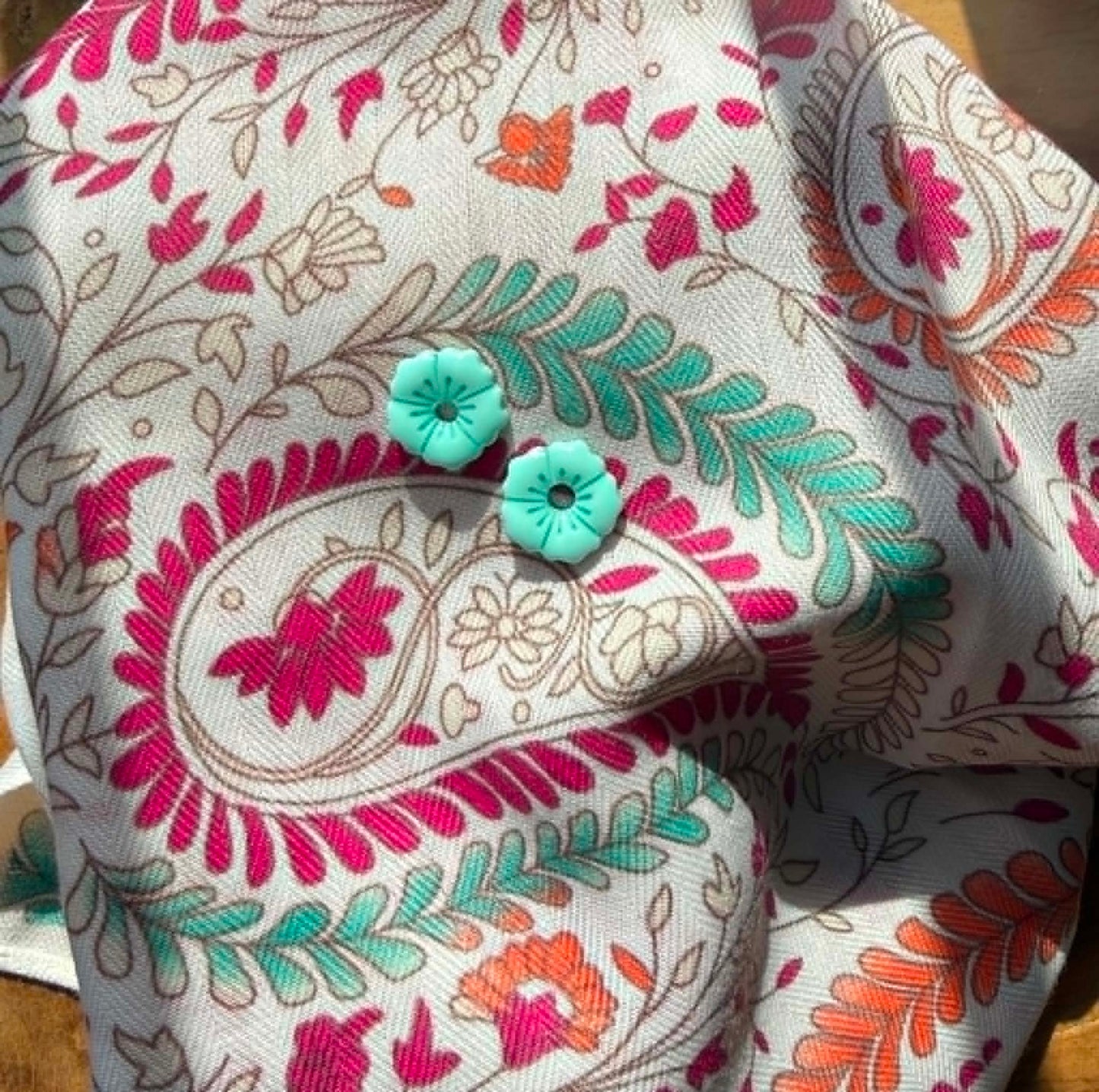 Coffret Foulard & Pampilles artisanales – L'accessoire qui sublime votre style