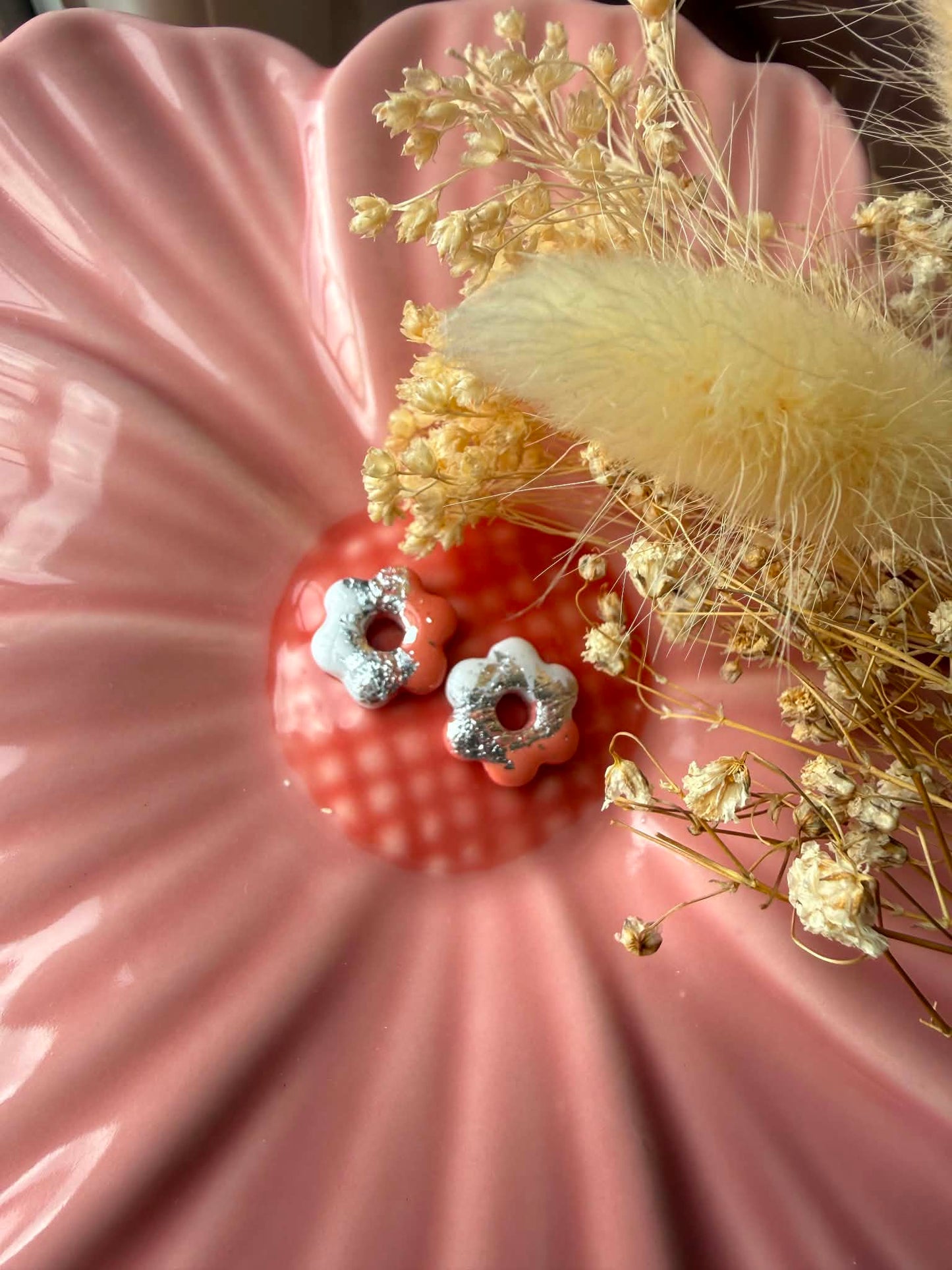 Mini pampilles "Romane"   Bi-couleurs corail/Blanc & feuille d'argent