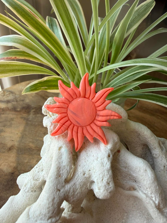 Broche soleil "SoleÏa"– Pâte polymère & résine UV
