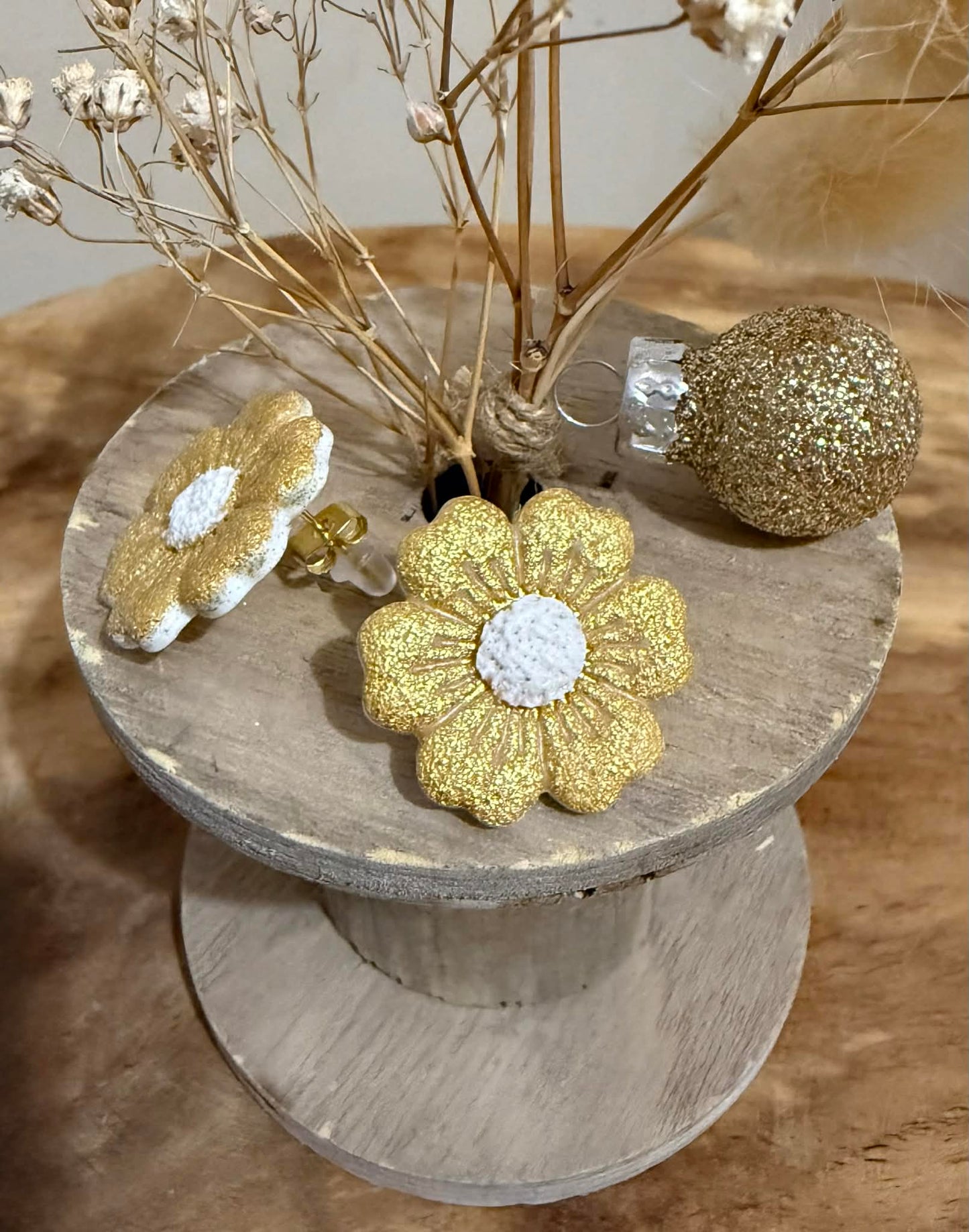 Puces d’oreilles « Betty » – Fleur 6 pétales – Or ou Argent