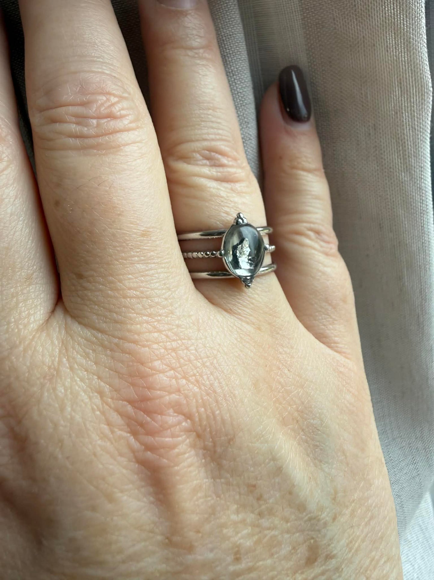 Bague "Lola" multirang réglable – Cabochon résine & feuille d’or/d’argent