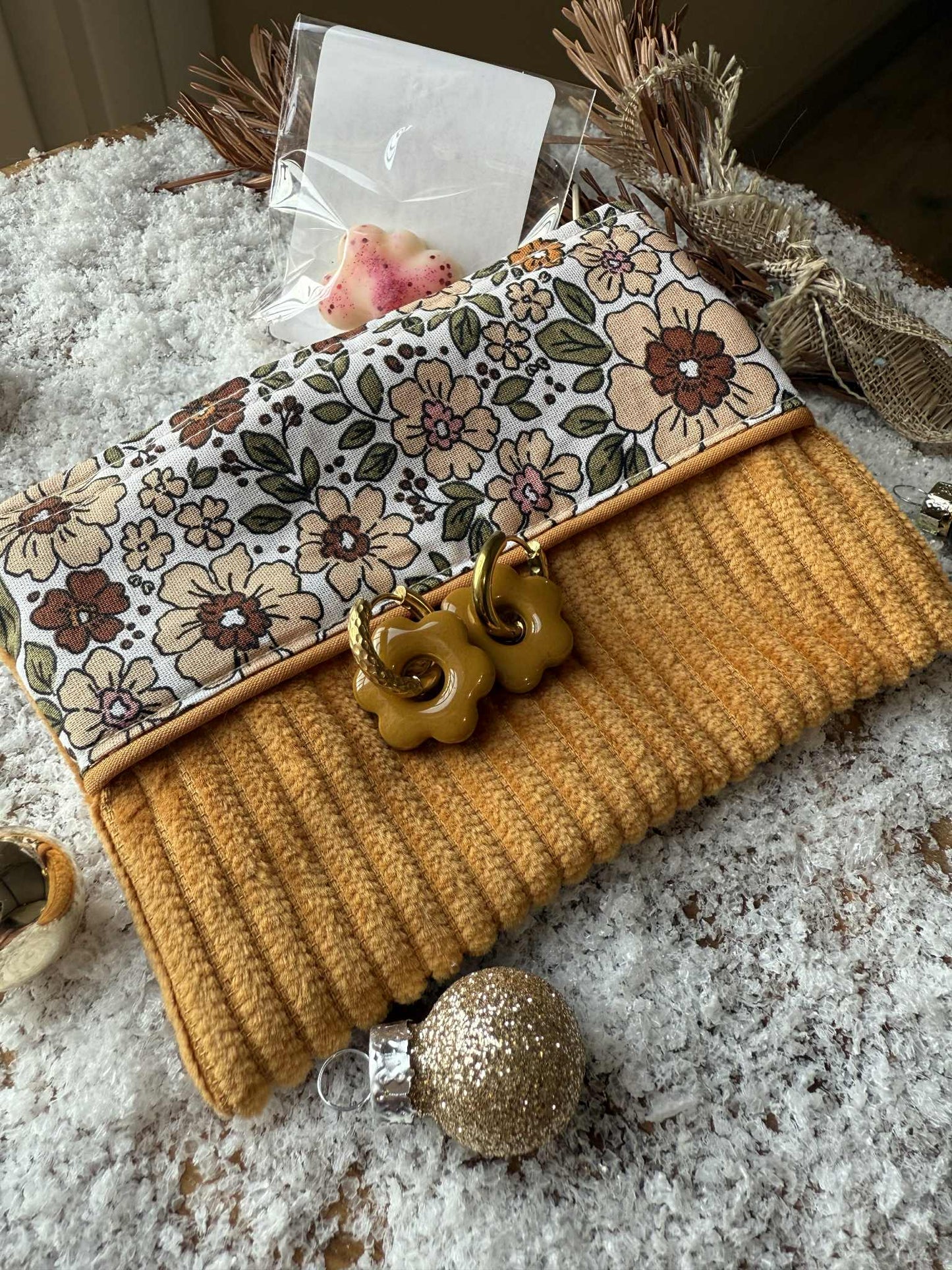 Pochettes & Pampilles (créoles incluses)