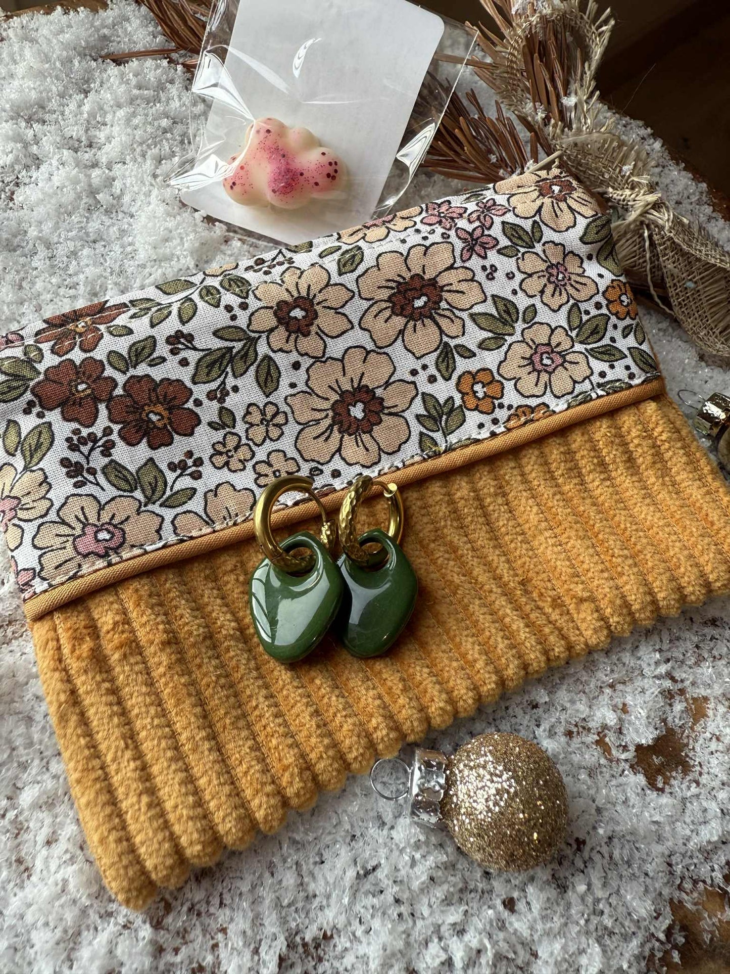 Pochettes & Pampilles (créoles incluses)