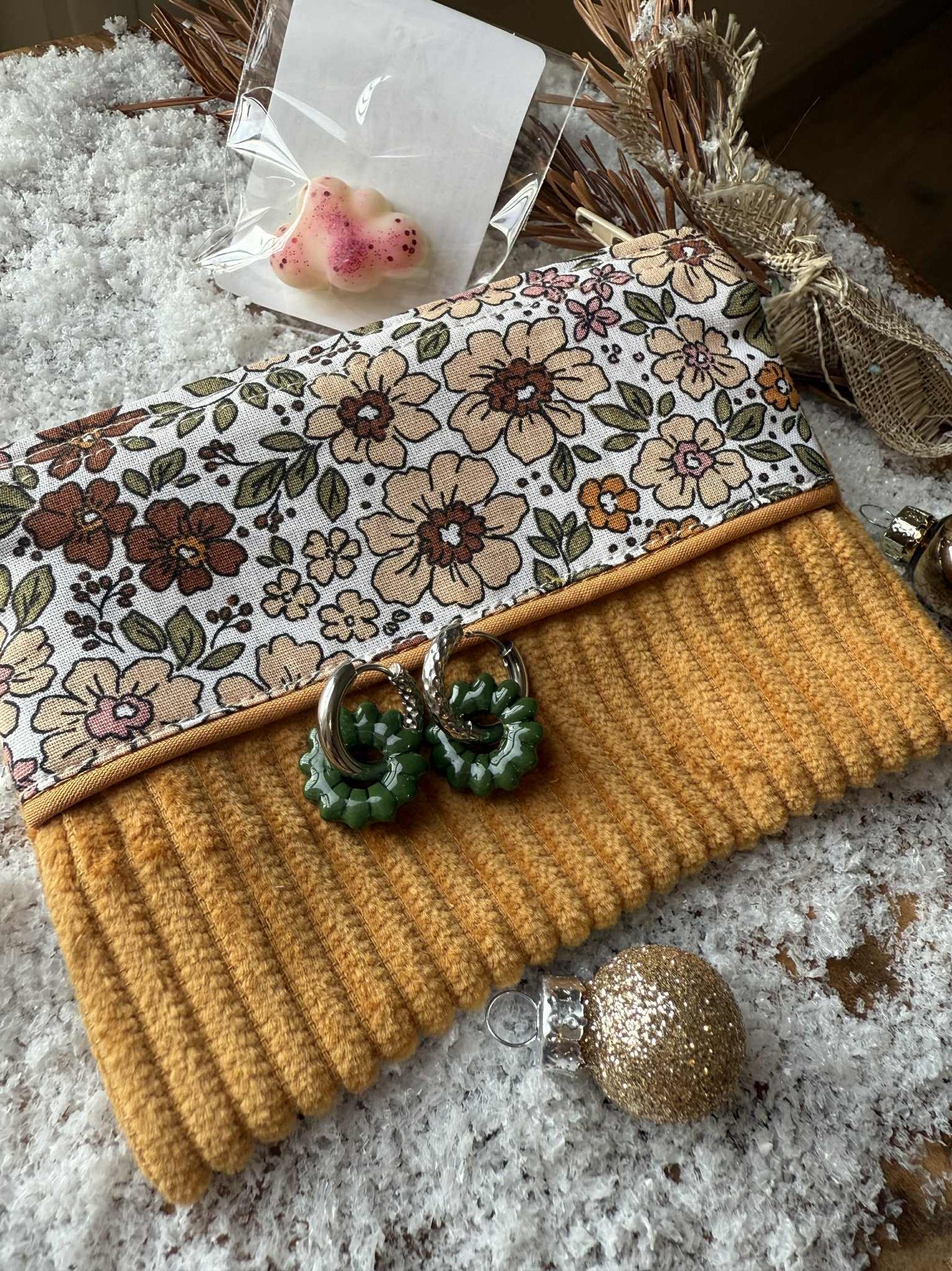 Pochettes & Pampilles (créoles incluses)